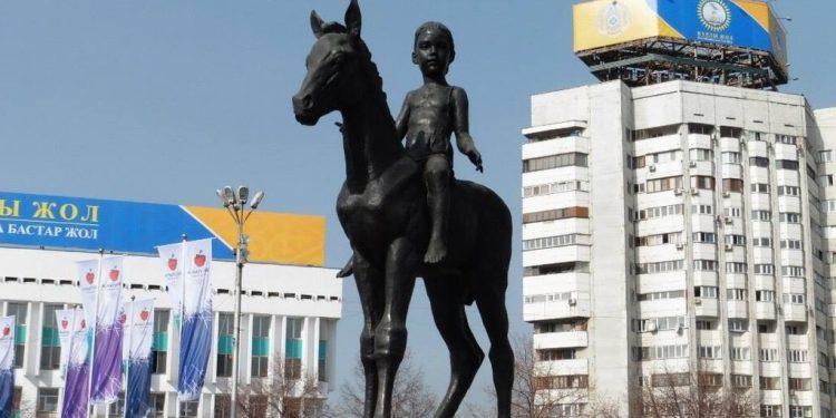 Казахстан догнал Россию по уровню жизни и опережает соседей по ВВП