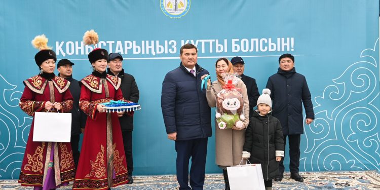 ҚЫЗЫЛОРДАЛЫҚТАР ЖАҢА ЖЫЛ ҚАРСАҢЫНДА ЖАҢА ПӘТЕР КІЛТІН АЛДЫ