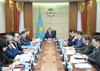 Сенатта дәрілік қауіпсіздікті қамтамасыз ету мәселелері талқыланды