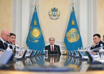 Мемлекет басшысы өңірлік жүк авиахабтарын дамыту жөнінде кеңес өткізді