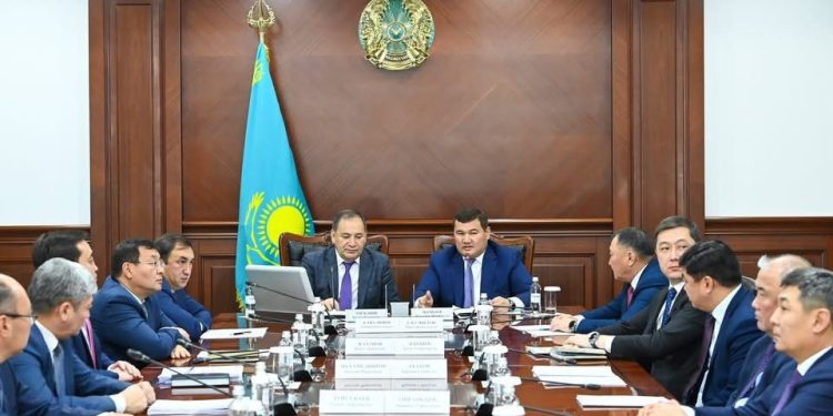 ҚЫЗЫЛОРДАДА «АУЫЛ АМАНАТЫ» ЖОБАСЫНЫҢ ӨҢІРДЕ ЖҮЗЕГЕ АСЫРЫЛУ БАРЫСЫ ТАЛҚЫЛАНДЫ