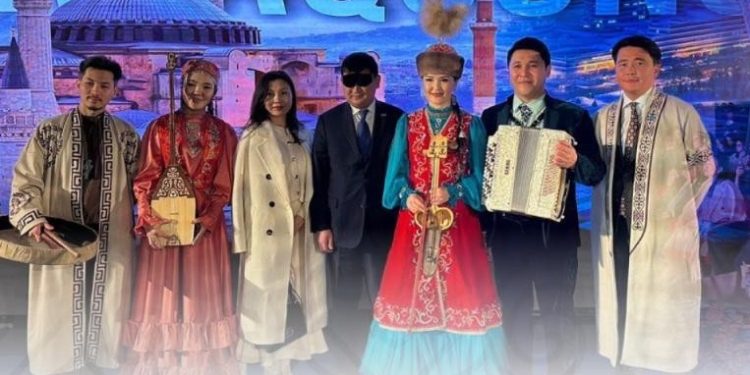 Ыстамбұлда «Қазақконцерт» әртістері өнер көрсетті