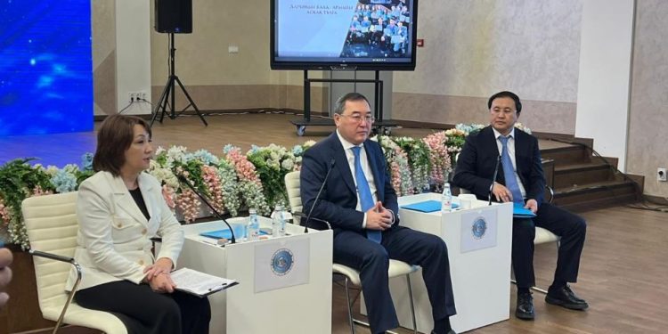 Облыс әкімі олимпиада жеңімпаздарымен кездесті