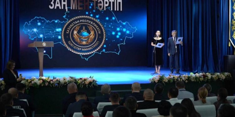 Елімізде 700-ге жуық үлгілі жүргізуші марапатталды