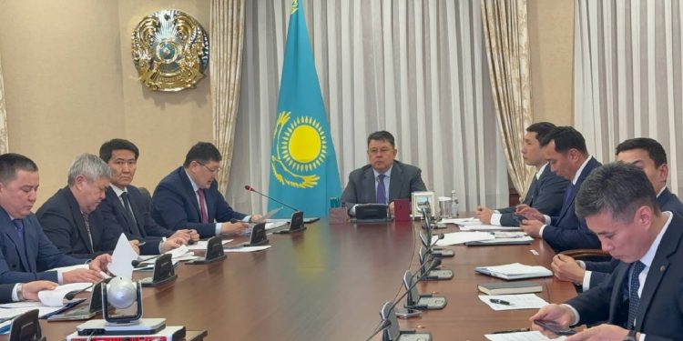 «Абайға құрмет» акциясы: Қанат Бозымбаев Абай облысындағы әлеуметтік және мәдени нысандардың құрылыс барысын тексерді