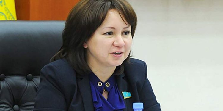 Конституциялық құрылым түбегейлі өзгеріп, азаматтардың қатысуы мен құқықтары кеңейтіледі