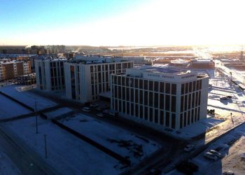 В городе Косшы Акмолинской области открылась поликлиника, рассчитанная на приём 1000 человек за одну смену.