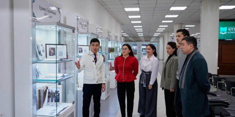 Алматыда бірқатар көрнекті тұлғалар мұрасына арналған көрме ашылды