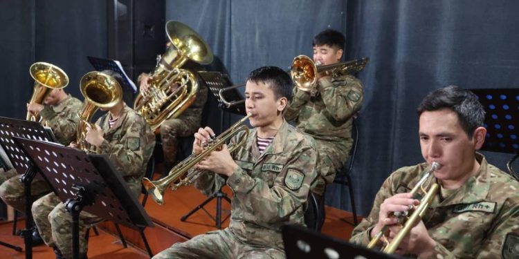 Ұлттық ұлан қатарындағы әскери оркестр музыканты