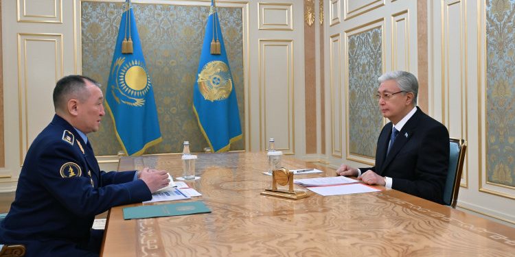 Мемлекет басшысы Қорғаныс министрі Дәурен Қосановты қабылдады