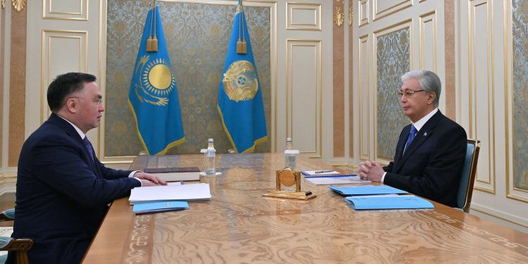 Мемлекет басшысы Жоғарғы Сот төрағасы Асламбек Мерғалиевті қабылдады