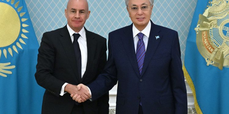 Мемлекет басшысы Халықаралық шаңғы спорты және сноуборд федерациясының (FIS) президенті Йохан Элиашты қабылдады