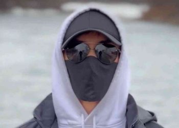 Бетперде киген жомарт жан 30 отбасыға баспана сыйлады