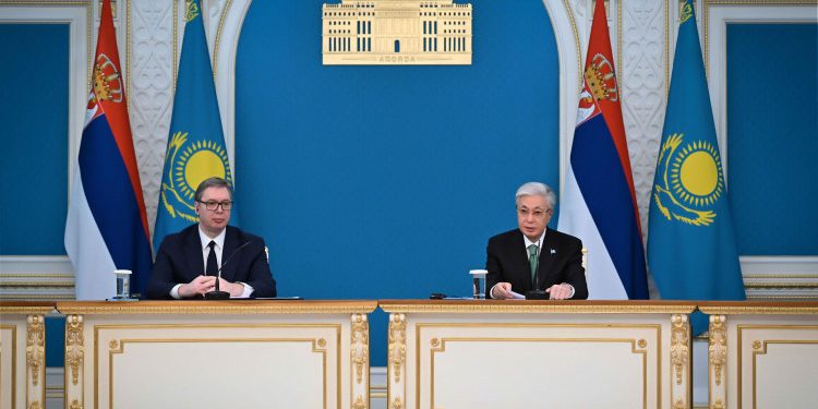 Қасым-Жомарт Тоқаев пен Александр Вучич БАҚ өкілдерінің алдында сөз сөйледі