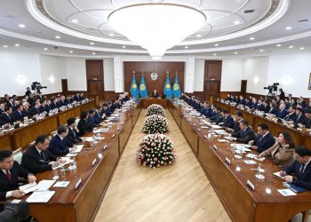 Олжас Бектенов Президентке ел экономикасын нығайту жөніндегі тапсырмалардың жүзеге асырылу барысы туралы баяндады