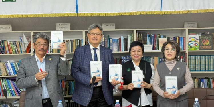  «Түркі елдерінде мемлекеттік тілді оқыту жүйесі» атты халықаралық ғылыми-әдістемелік дөңгелек үстел өтті