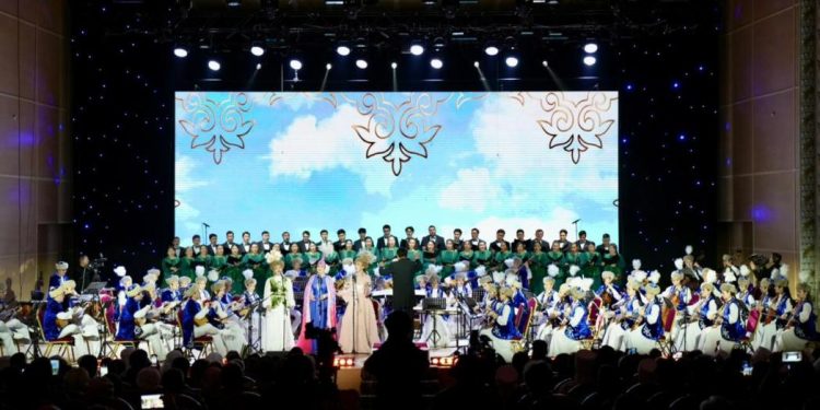 Алматыда Жамбыл Жабаевтың 180 жылдығына арналған концерт өтті