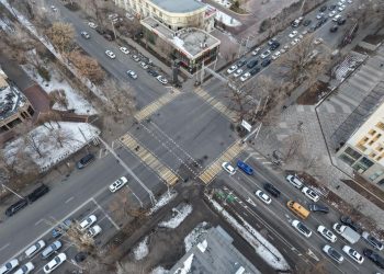 Алматыда жүктемесі жоғары қиылыстардағы кейбір бағдаршамдардың жұмысы өзгертіледі