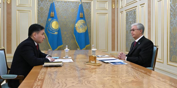 Мемлекет басшысы Еңбек және халықты әлеуметтік қорғау министрі Асқарбек Ертаевты қабылдады