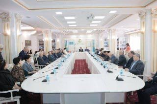 ҚР Ұлттық академиялық кітапханасында Жолтай Әлмашұлының жаңа кітаптары таныстырылды