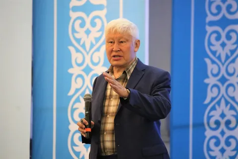 Белгілі ғалым тілге қатысты алып қашпа әңгімелерге сенбеуге шақырды